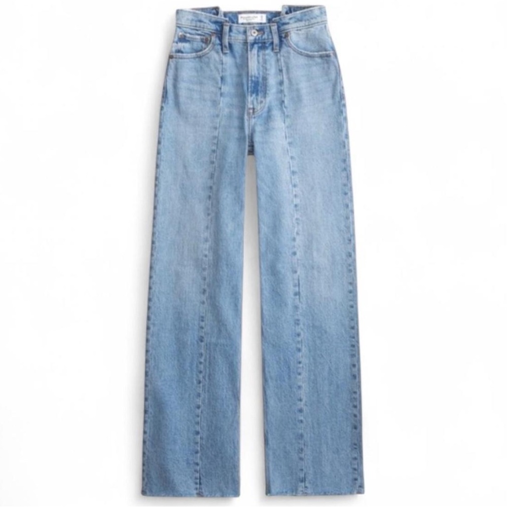 Abercrombie & Fitch The 90s Relaxed Jean High Rise Curve Love